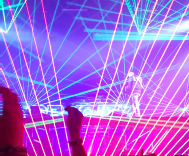 I went to a cyberpunk themed rave and it was the best experience of my life