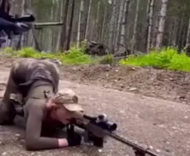 Warzone sniping be like