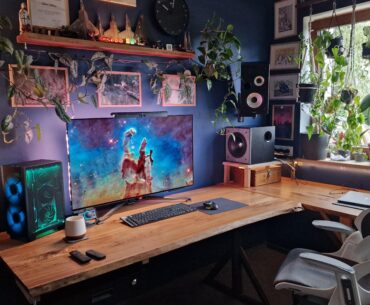 After 1,5 years since my last post I made some upgrades, but my fondness for greenery remains.