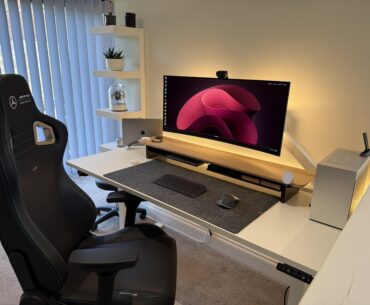 Clean work and play setup
