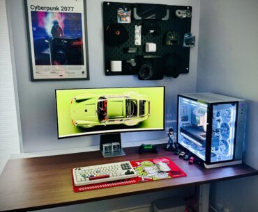 Updated Battlestation with my new PC, what should I do with the bare wall?