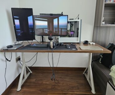 thoughts on how to utilise my desk space better?