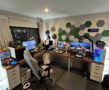 My first Battlestation (after moving to Australia)