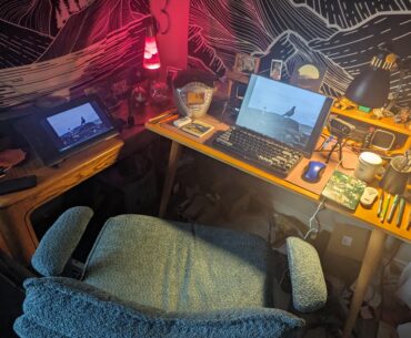 With the new chair it is feeling more battestationy in here