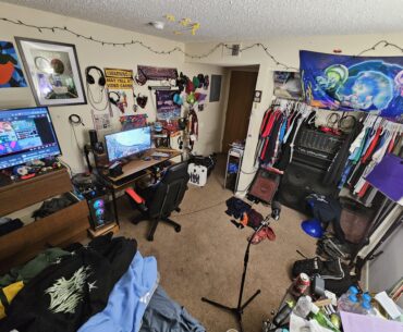 There's a cable running from my PC to the guitar amp / speakers