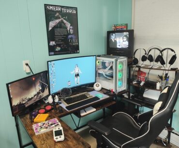 Little too dusty, little too messy, but its mine! And yes, the TV in the corner is hooked up as a third monitor.