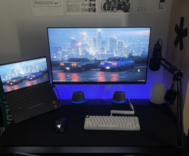 Luh calm desk