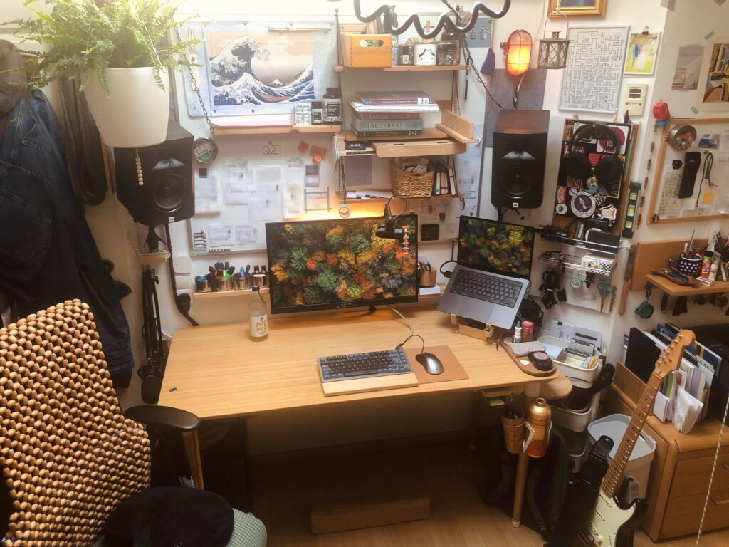 desk side of my 13m²