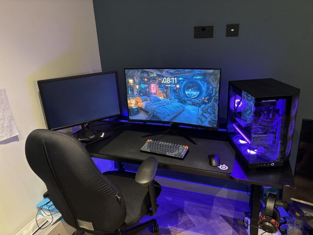 Clean functional setup.
