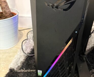 Anyone got any clues to what’s in this custom build