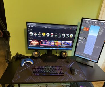 Found my secondary monitor at a thrift store for 10$