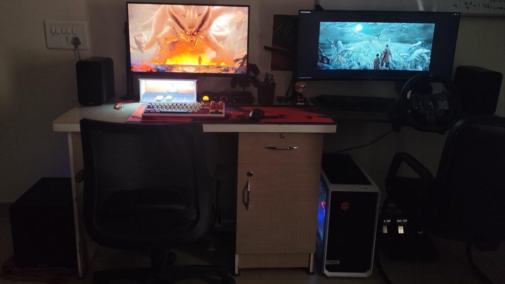 My work/gaming battlestation v1.0
