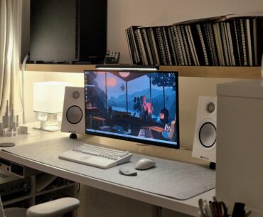 A Designer’s White and Grey Battlestation