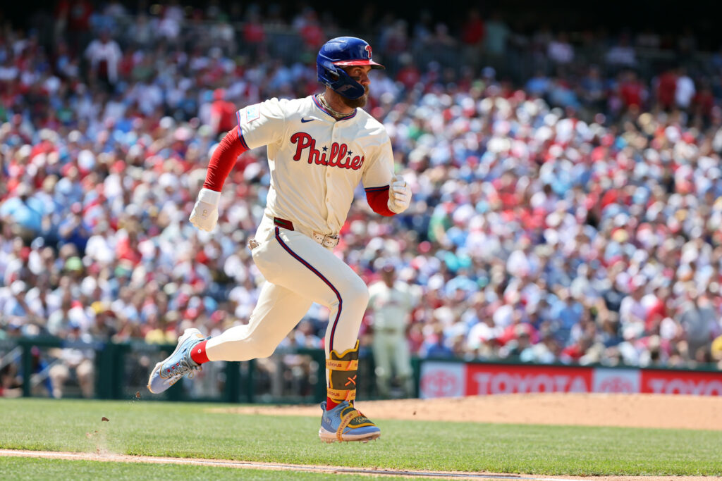 Phillies’ Bryce Harper Hit by 95-mph Fastball, Leaves Game With Injury Phillies Bryce Harper Spencer Strider injury elbow