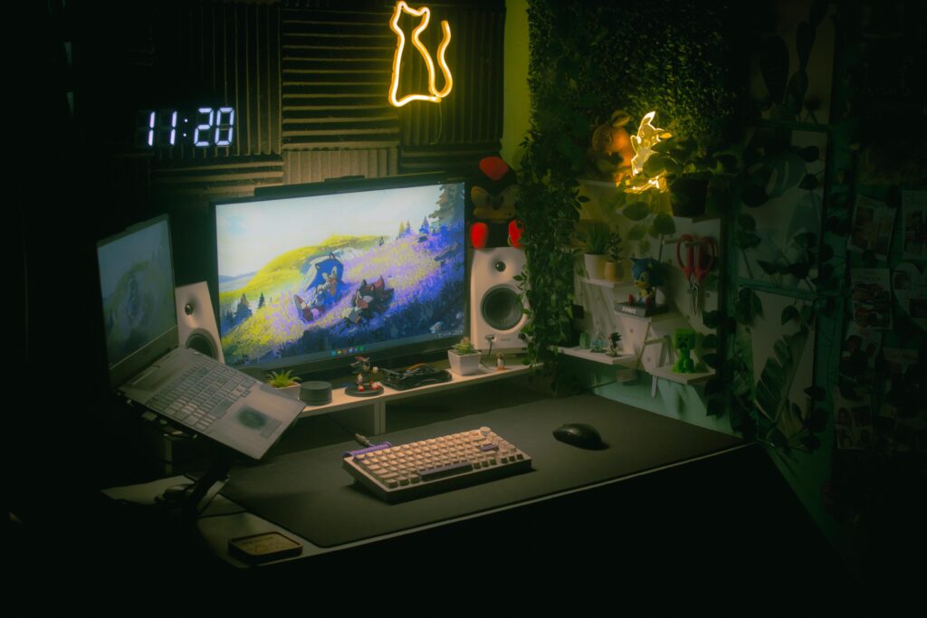 New wall decor! Budget laptop setup