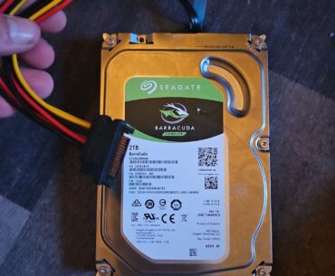 Why is there no power wire for my storage on my power supply/motherboard??