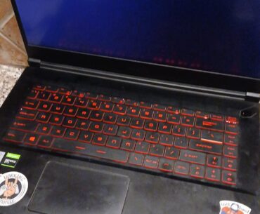 tried overclocking my laptops refresh rate, black screen
