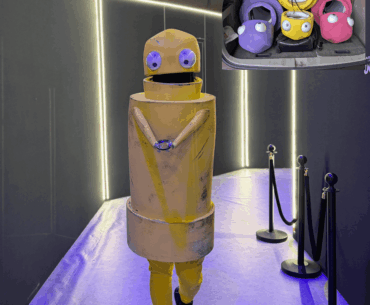 I built 3 REPO cosplay suits for a convention!