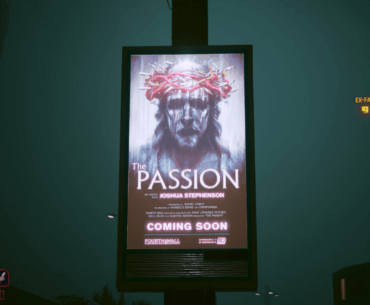Can't believe I'm only now noticing this ad outside of the H8 Megabuilding