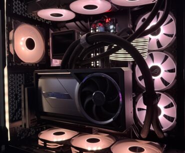 Finally done with my build (9950X3D - 5090 Astral LC)