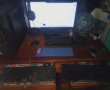 Pandemic Battle station (keyboard warrior meta)