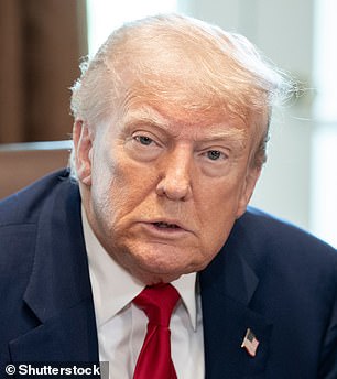 Some are saying it is reminiscent of the current tariff war between the Trump Administration and the rest of the world , especially China where the US president threatened 145 percent tariffs