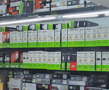 Visited one of the world's largest electronics stores in Taipei, Taiwan