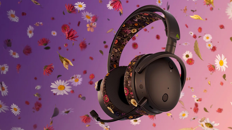 Xbox and Audeze have teamed up to give our favourite wireless gaming headset for audiophiles a gorgeous floral trim and I am in love with this unusual take on gamer chic Audeze and Xbox's Floral Maxwell headset