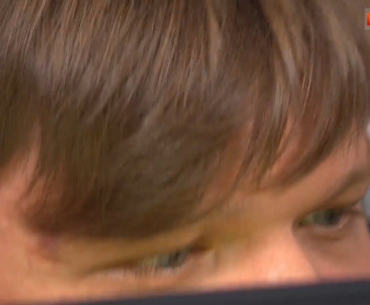 Request to cameraman to zoom in more, I'm unable to see my GOAT's pores in fullscreen