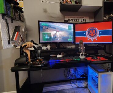 Rate my battlestation (be brutaly honest)