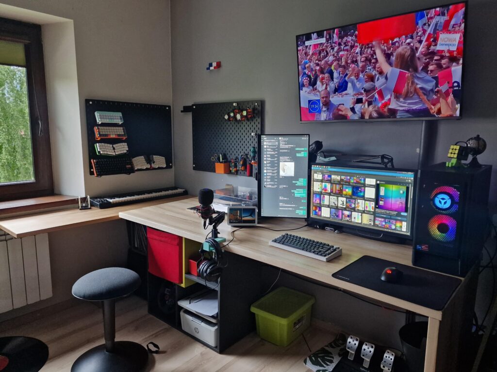 It do be meh (still a bit empty cuz I've just started building it)