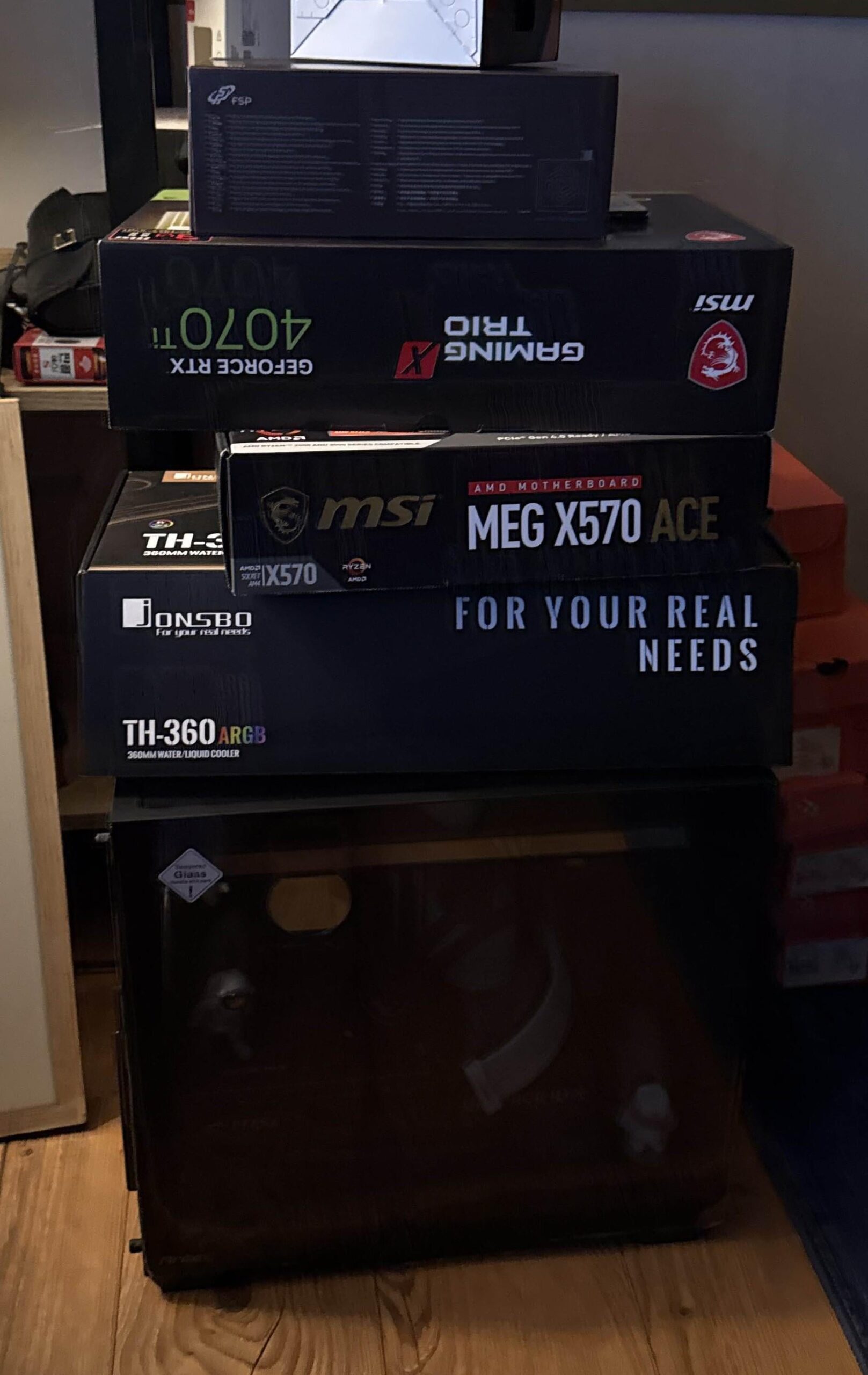My partner signed up for a 3d course and needed a pc, we looked online and someone was selling all this for 1500 euro, they were immediately leaving the country. I feel like we robbed someone. My partner signed up for a 3d course and needed a pc, we looked online and someone was selling all this for 1500 euro, they were immediately leaving the country. I feel like we robbed someone.