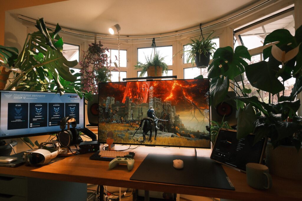 Why choose? 42” OLED + 24” 540Hz on swivel arm – Zero compromise between immersion and responsiveness