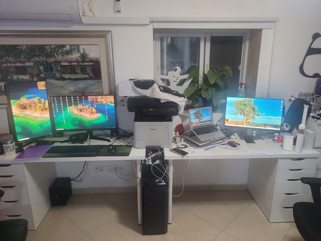 Couple's battle station