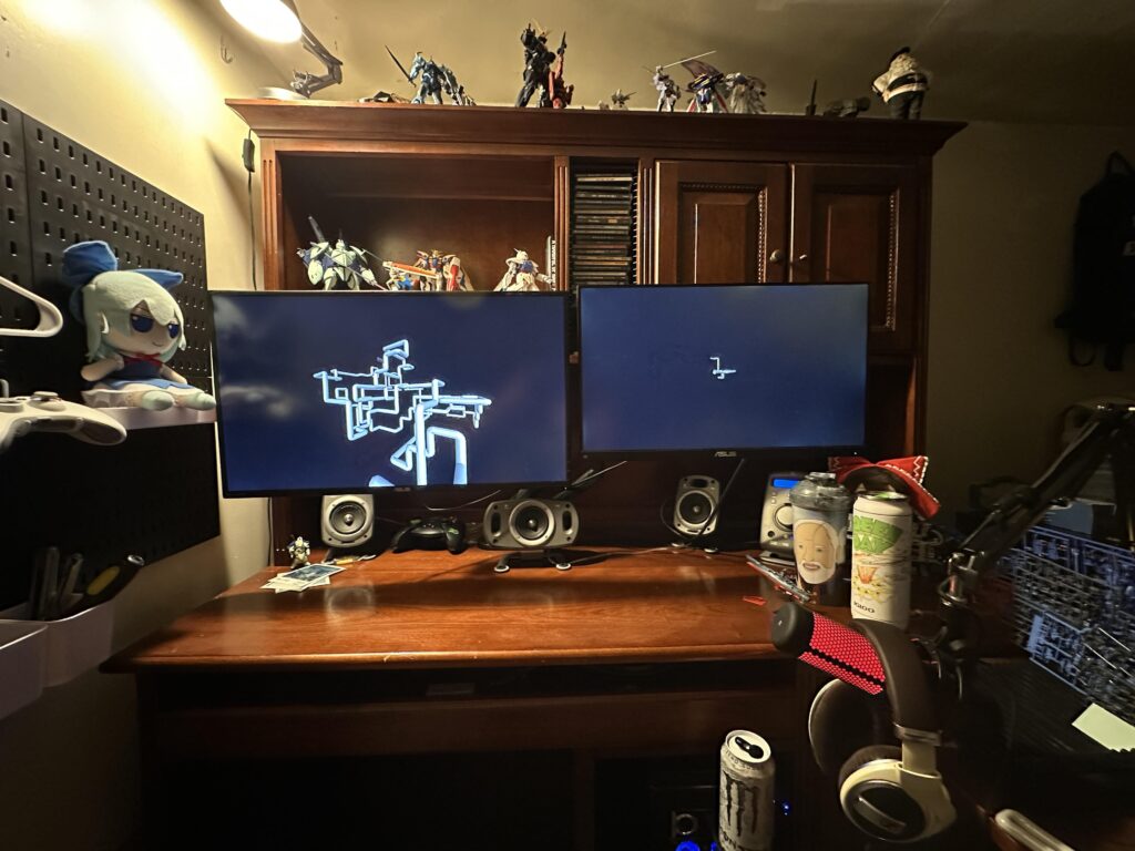 "New" desk and 30 dollar ebay monitor arms make a crack house a crack home