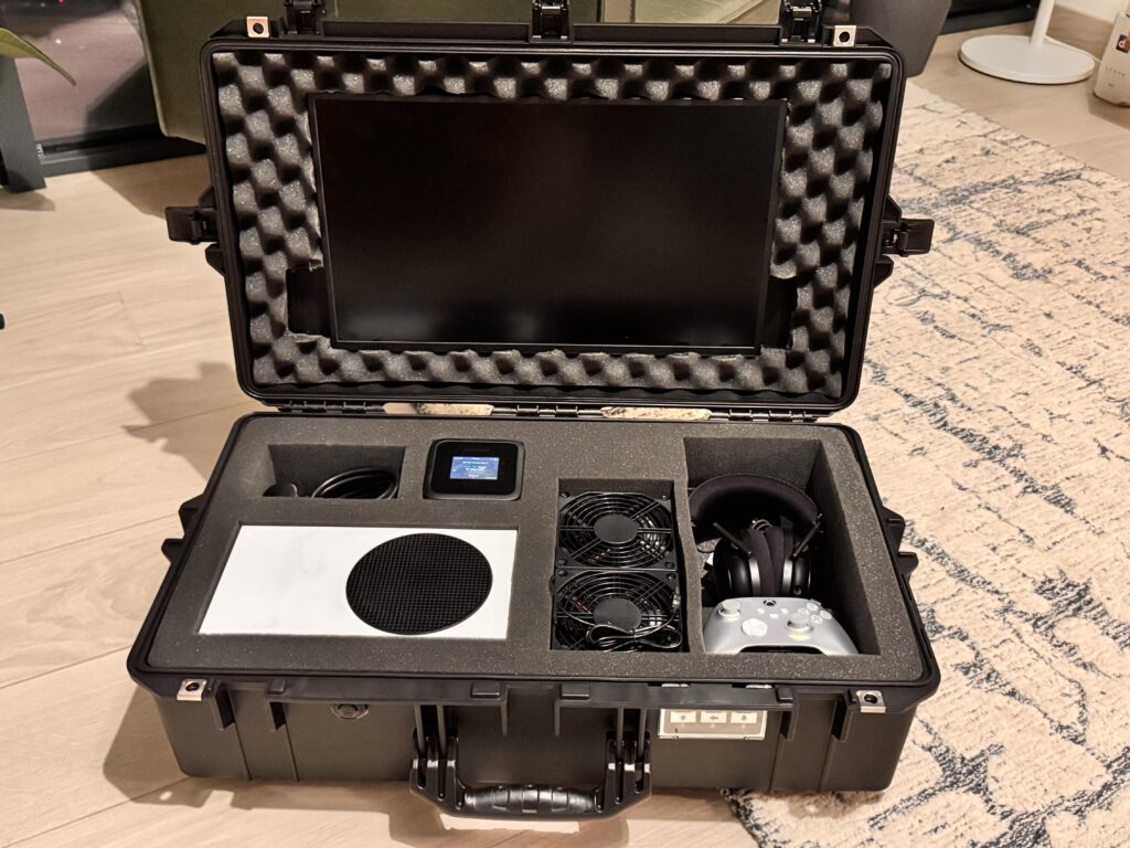 Travel battle station