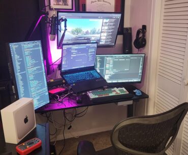 Trying to make the most out of my limited space. Also just bought a Mac mini!