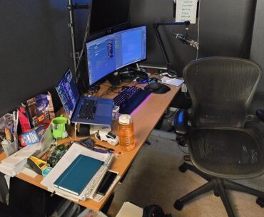 Building new sit stand desk for multipurpose. Show me your hobby PC multi desk setups for some ideas :)
