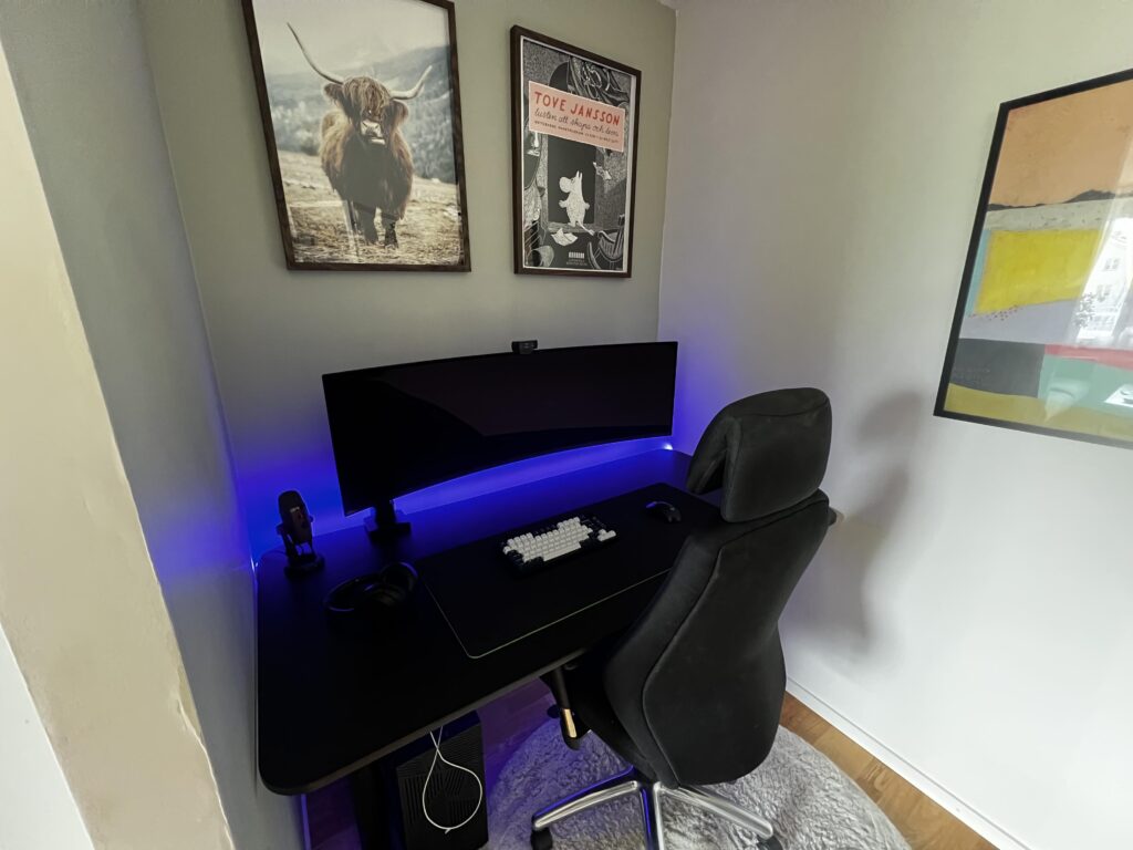 Rate my current nook set up, and feel free to come up with suggestions how to improve it!