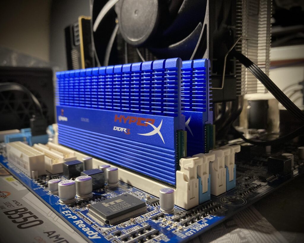 Why can’t DDR5 have heatsinks like this…
