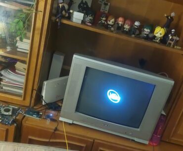 Got my friend into Linux. A month later she sends me this.