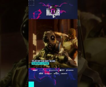 PLAY OF THE DAY - STAGE 3, DAY 1: Sneaky beaky stabby stabby 🗡️ @AuroraCS2 wicadia vs. s1mple 👀