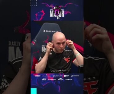 HEARTBREAK FOR FAZE 💔 @1Mongolz MAKE HISTORY AND THROUGH TO THE SEMIFINALS! ✅