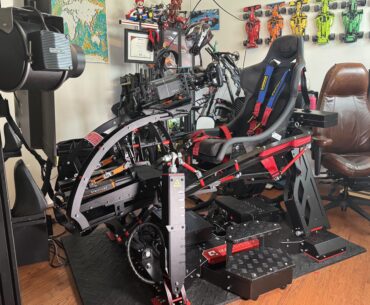 I literally do battle in this chair (3 wide +)