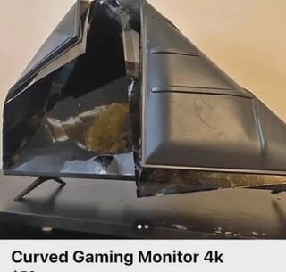What's YOUR opinion on curved monitors? (memes Included for enrichment)