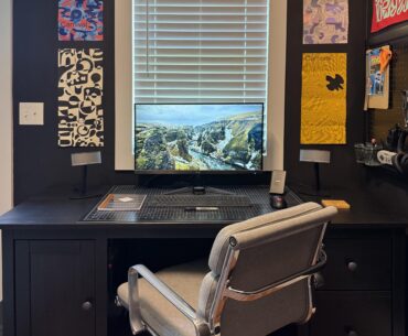 Can you find the hidden Macbook Pro?