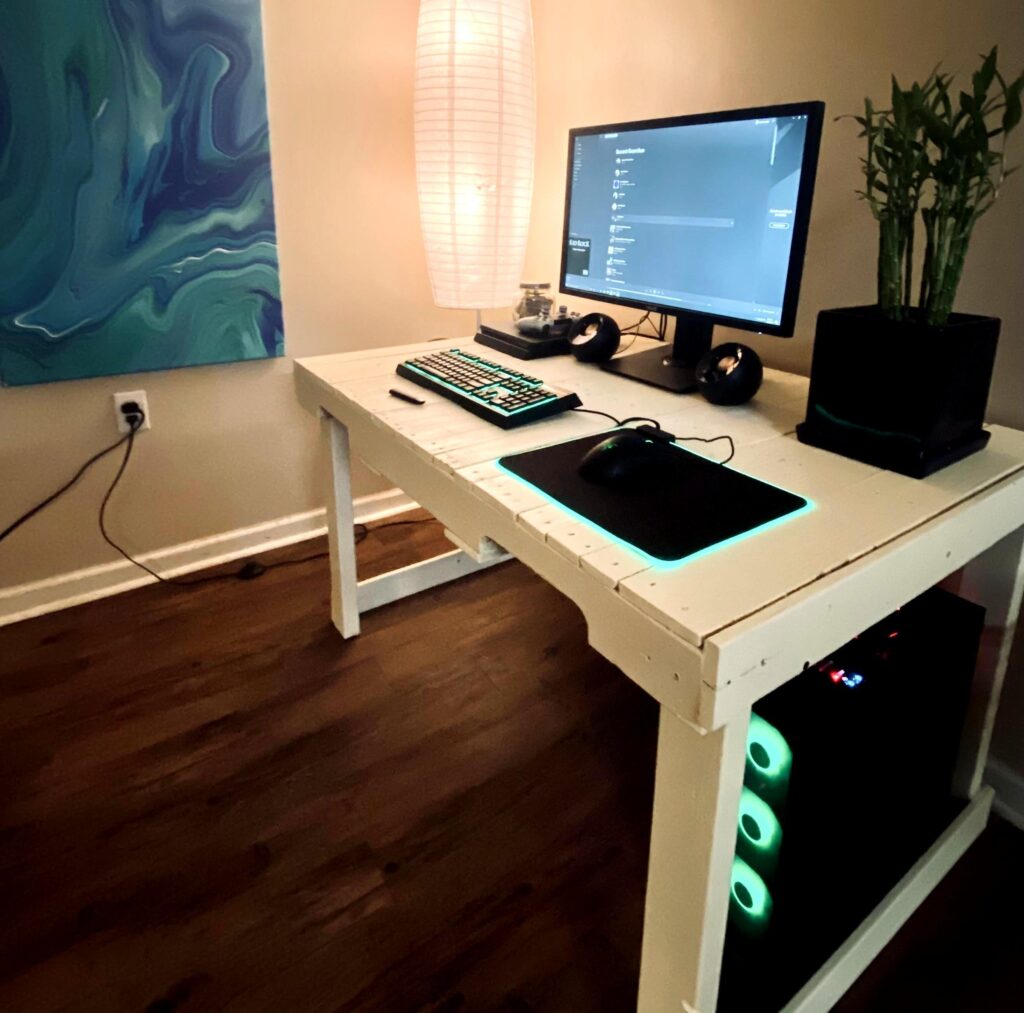 Made a desk from a pallet. Does this count