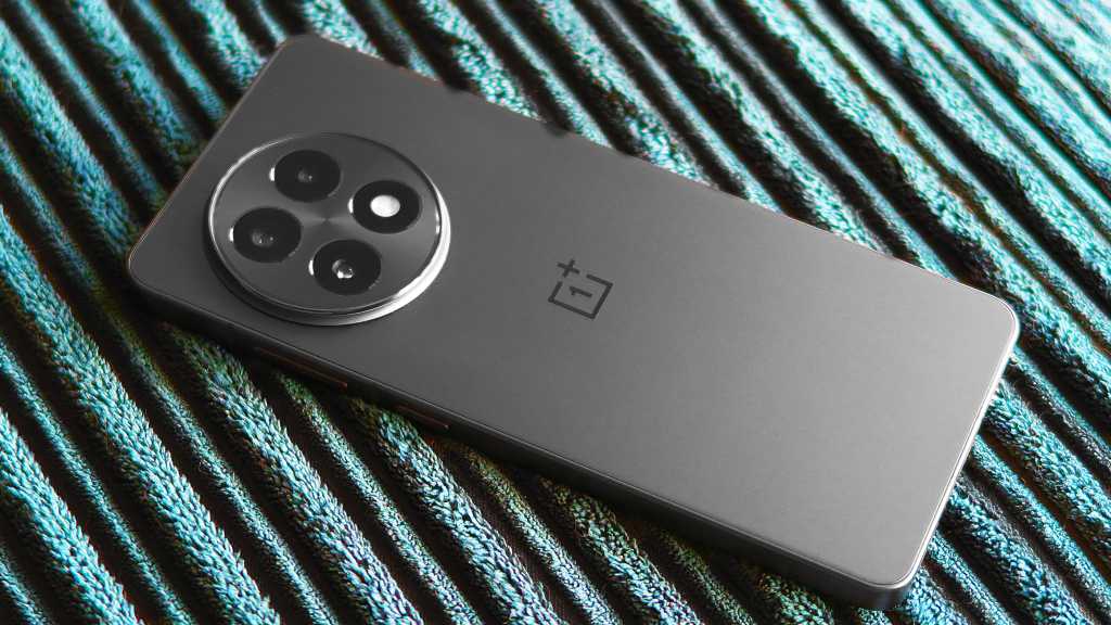 OnePlus Gaming Phone Could be in the Works OnePlus 13R review cushion hero v2