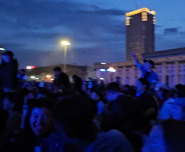 Some people requested so this is video of crowd reaction to 910's ace