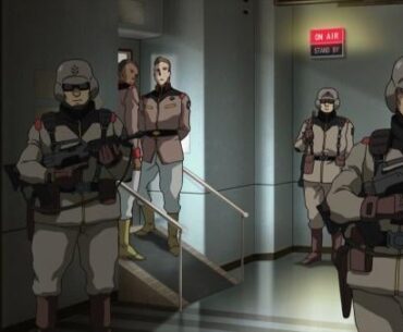 Devs named new season "Gundam arrives", but they don't add skin in BP and add 2 recolor operators